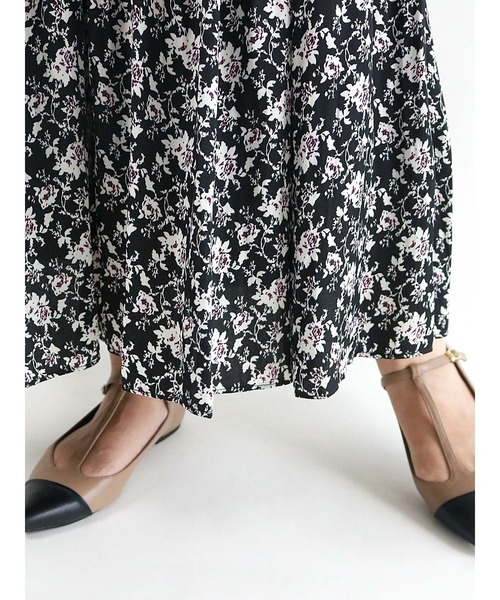 Te chichi（テチチ）の「花柄プリントギャザースカート（スカート・レディース・ブラック/イエロー・ﾌﾘ-）」の9枚目の写真