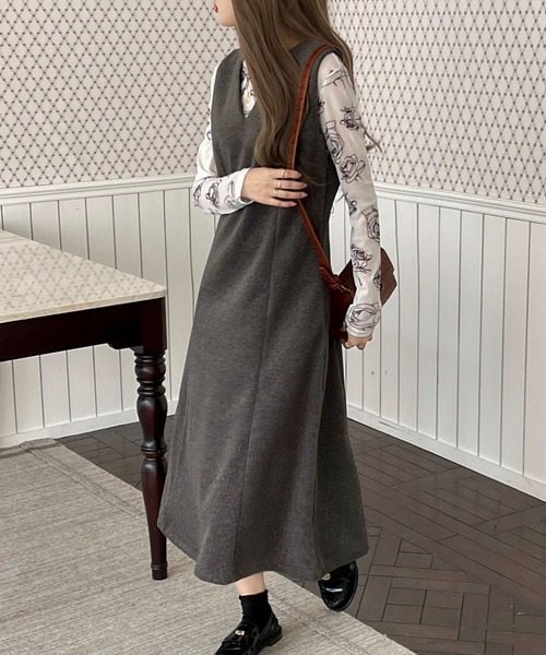 グレースコンチネンタル　グレー Vネック ノースリーブ ロングワンピース　36 emi+（エミプラス）の「Vネックノースリーブロングワンピース