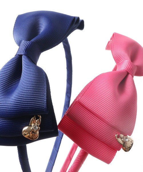 KP DECO（ケーピーデコ）の「mimiちゃんチャーム付きグログランリボンのカチューシャ（カチューシャ・キッズ・ピンク/ブルー系その他・FREE）」の4枚目の写真