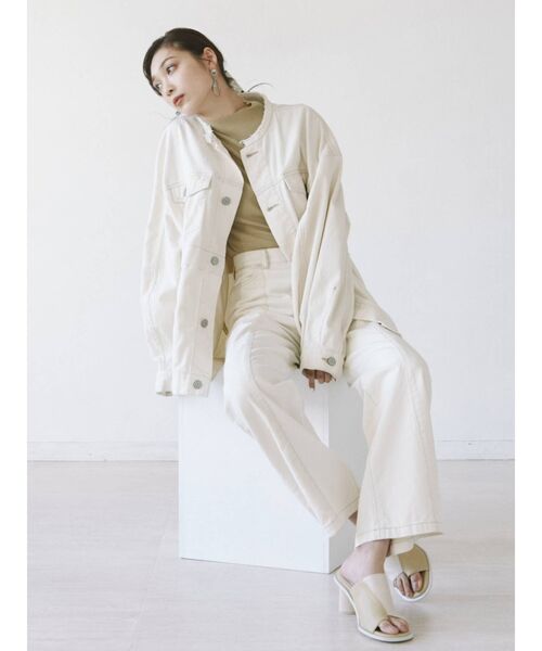 MURUA（ムルーア）の「MIXパターンストレートパンツ【セットアップ着用可能】（デニムパンツ・レディース・アイボリー/グレー・1/2）」の15枚目の写真