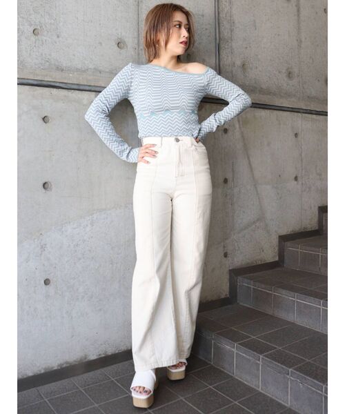 MURUA（ムルーア）の「MIXパターンストレートパンツ【セットアップ着用可能】（デニムパンツ・レディース・アイボリー/グレー・1/2）」の21枚目の写真