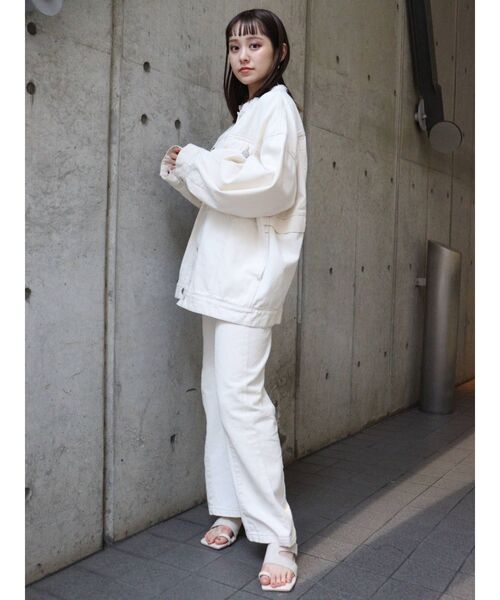 MURUA（ムルーア）の「MIXパターンストレートパンツ【セットアップ着用可能】（デニムパンツ・レディース・アイボリー/グレー・1/2）」の13枚目の写真