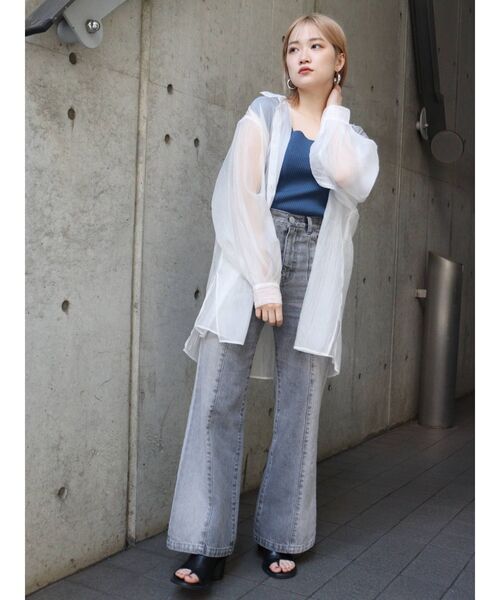 MURUA（ムルーア）の「MIXパターンストレートパンツ【セットアップ着用可能】（デニムパンツ・レディース・アイボリー/グレー・1/2）」の11枚目の写真