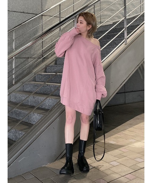 ENVYM（アンビー）の「オフショル裏毛ＯＰ（ワンピース・レディース・ホワイト/ブラック/ピンク・FREE）」の5枚目の写真