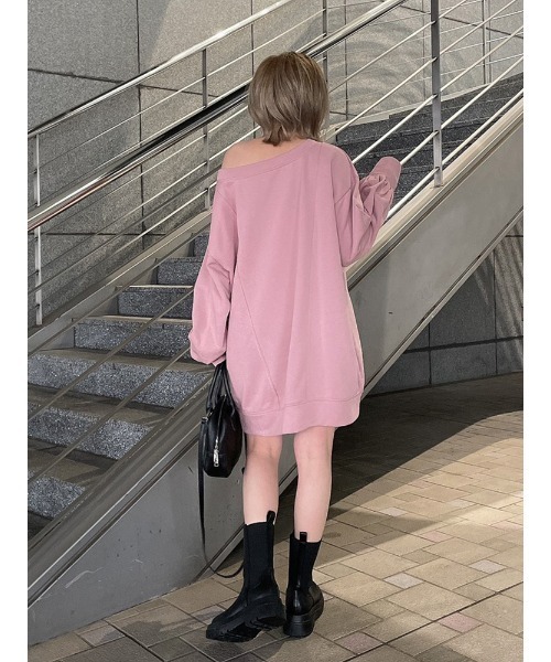 ENVYM（アンビー）の「オフショル裏毛ＯＰ（ワンピース・レディース・ホワイト/ブラック/ピンク・FREE）」の6枚目の写真