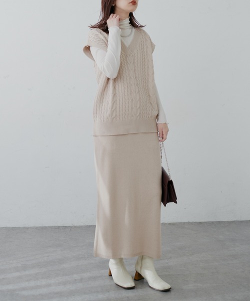 natural couture(ナチュラルクチュール)の「【セットアップ可能】シンプルニットタイトスカート(スカート・レディース・オフホワイト/スミクロ/ライトベージュ・FREE)」の21枚目の写真