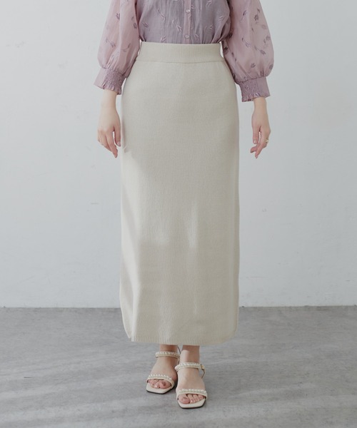 natural couture(ナチュラルクチュール)の「【セットアップ可能】シンプルニットタイトスカート(スカート・レディース・オフホワイト/スミクロ/ライトベージュ・FREE)」の5枚目の写真