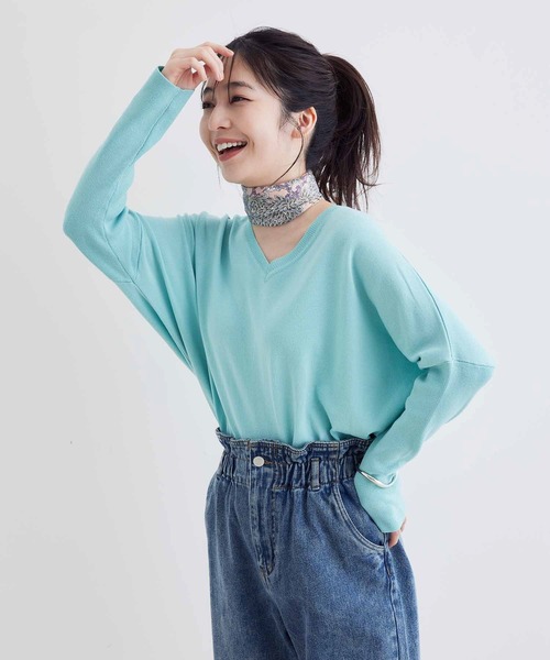 vis-`a-vis（ビサビ）の「【一部店舗限定】Vネックドルマンニットプルオーバー（ニット/セーター・レディース・ブラウン系その他3/サックスブルー/ピンク/イエロー・FREE）」の21枚目の写真