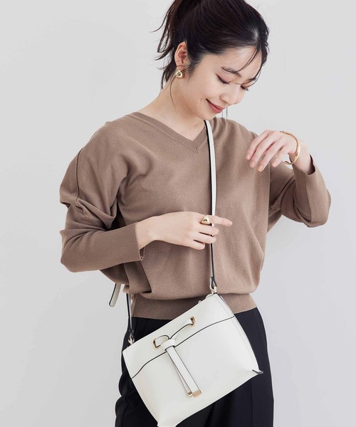 vis-`a-vis（ビサビ）の「【一部店舗限定】Vネックドルマンニットプルオーバー（ニット/セーター・レディース・ブラウン系その他3/サックスブルー/ピンク/イエロー・FREE）」の16枚目の写真