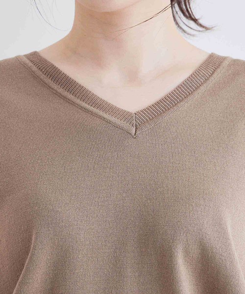 vis-`a-vis（ビサビ）の「【一部店舗限定】Vネックドルマンニットプルオーバー（ニット/セーター・レディース・ブラウン系その他3/サックスブルー/ピンク/イエロー・FREE）」の17枚目の写真