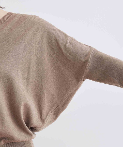 vis-`a-vis（ビサビ）の「【一部店舗限定】Vネックドルマンニットプルオーバー（ニット/セーター・レディース・ブラウン系その他3/サックスブルー/ピンク/イエロー・FREE）」の20枚目の写真