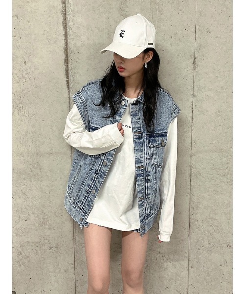 ENVYM（アンビー）の「オーバーサイズ２ｗａｙＪＫ（デニムジャケット・レディース・ブラック/ブルー・FREE）」の17枚目の写真