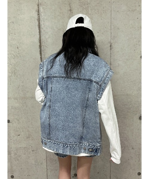 ENVYM（アンビー）の「オーバーサイズ２ｗａｙＪＫ（デニムジャケット・レディース・ブラック/ブルー・FREE）」の18枚目の写真
