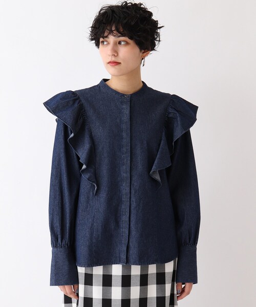 OPAQUE.CLIP（オペークドットクリップ）の「◆【C】ライトデニム フリルバンドカラーシャツ（シャツ/ブラウス・レディース・ダークネイビー/ブルー・34/36/38/40）」の3枚目の写真