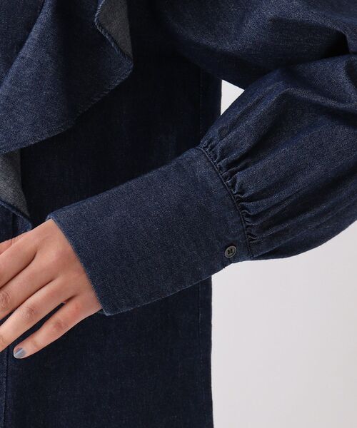 OPAQUE.CLIP（オペークドットクリップ）の「◆【C】ライトデニム フリルバンドカラーシャツ（シャツ/ブラウス・レディース・ダークネイビー/ブルー・34/36/38/40）」の7枚目の写真