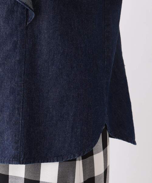 OPAQUE.CLIP（オペークドットクリップ）の「◆【C】ライトデニム フリルバンドカラーシャツ（シャツ/ブラウス・レディース・ダークネイビー/ブルー・34/36/38/40）」の8枚目の写真