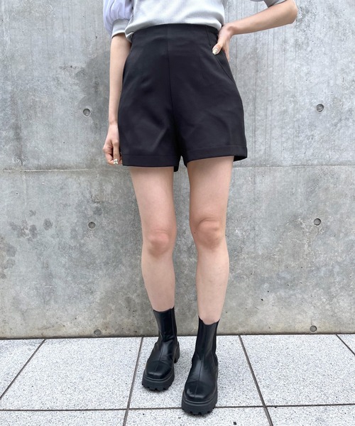 OLIVE des OLIVE（オリーブデオリーブ）の「すっきり美脚ショートパンツ（その他パンツ・レディース・ブラック/ベージュ/アイボリー・FREE）」の9枚目の写真