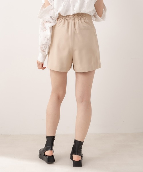 OLIVE des OLIVE（オリーブデオリーブ）の「すっきり美脚ショートパンツ（その他パンツ・レディース・ブラック/ベージュ/アイボリー・FREE）」の12枚目の写真