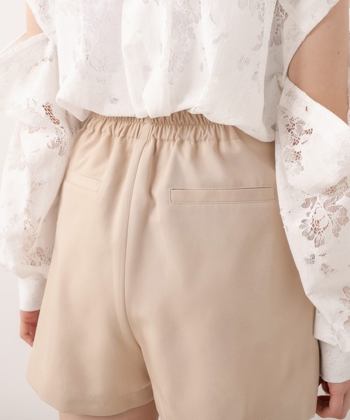 OLIVE des OLIVE（オリーブデオリーブ）の「すっきり美脚ショートパンツ（その他パンツ・レディース・ブラック/ベージュ/アイボリー・FREE）」の15枚目の写真