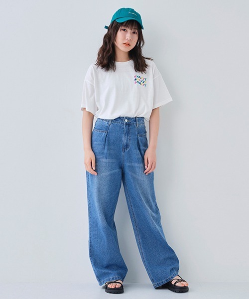 LOVETOXIC(ラブトキシック)の「デニムストレートパンツ(デニムパンツ・キッズ・ライトブルー/ブルー・S/SS/M/L)」の2枚目の写真