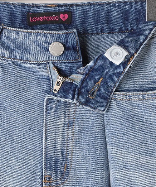 LOVETOXIC(ラブトキシック)の「デニムストレートパンツ(デニムパンツ・キッズ・ライトブルー/ブルー・S/SS/M/L)」の6枚目の写真