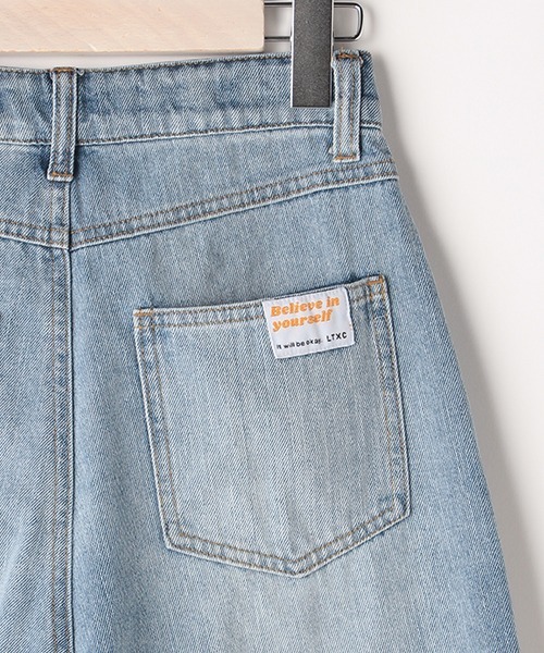 LOVETOXIC(ラブトキシック)の「デニムストレートパンツ(デニムパンツ・キッズ・ライトブルー/ブルー・S/SS/M/L)」の8枚目の写真