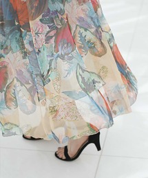花とボタニカルのシフォンフレアスカート