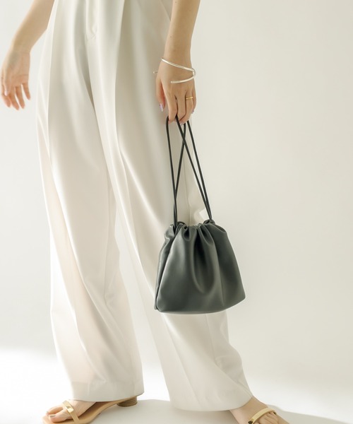 mystic(ミスティック)の「シャーリングミニショルダーBAG(ショルダーバッグ・レディース・ホワイト/ブラック/ブルー・ONE SIZE)」の9枚目の写真