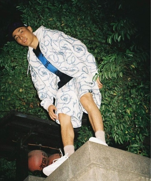 SUPPLIER（サプライヤー）の「【SUPPLIER/サプライヤー】SPRAY PAINT TEE/スプレーペイントT 半袖Tシャツ ロゴT 白Tシャツ 黒Tシャツ プリントTシャツ（Tシャツ/カットソー・メンズ・ブラック/ホワイト・L/XL/M）」の22枚目の写真