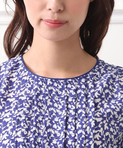 DRESKIP(ドレスキップ)の「◆ジオメトリック柄ピンタックワンピース(ワンピース・レディース・ブルー系5/ベージュ系/ブラック系・04/03/02)」の7枚目の写真