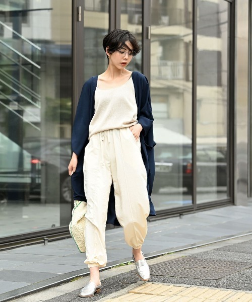 marjour(マージュール)の「WASHER JOGGER PANTS(その他パンツ・レディース・カーキ/アイボリー・M)」の14枚目の写真