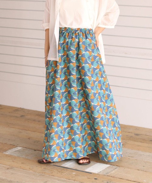 cepo（セポ）の「ジオメトリック柄マキシスカート（スカート・レディース・オレンジ/ブルー・M）」の2枚目の写真