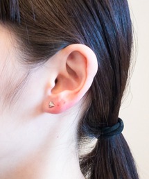 YU-KA:トライアングルミニピアス / TRIANGLE MINI PIERCE