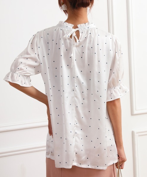 タグ付新品未使用】LOHEN ベビーサテンTシャツブラウス ローヘン 白