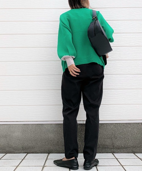 Q(キュー)の「袖先カラー横リブニット(ニット/セーター・レディース・ブラック/ブルー/アイボリー/エメラルド・MEDIUM)」の9枚目の写真