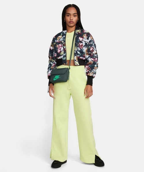 NIKE（ナイキ）の「《NIKEアパレル》ﾅｲｷ ｳｨﾒﾝｽﾞ NSW ﾚﾍﾞﾙ ｸﾛｽﾎﾞﾃﾞｨ（ボディバッグ/ウエストポーチ・レディース・ブラック×ホワイト/ライトピンク/ピンク系その他/ピンク/グリーン系その他/パープル系その他/ブラウン系/ライトブルー/ブラウン/グリーン系その他2・フリー）」の20枚目の写真