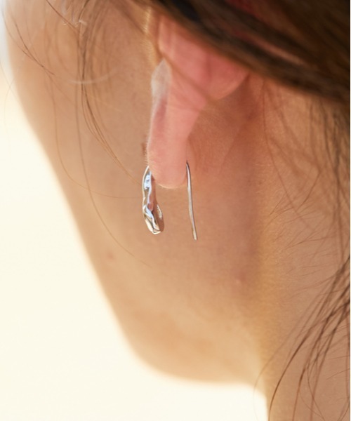 ear PAPILLONNER(イアパピヨネ)の「雫クリア×パールピアス(ピアス(両耳用)・レディース・シルバー/ゴールド・FREE)」の5枚目の写真