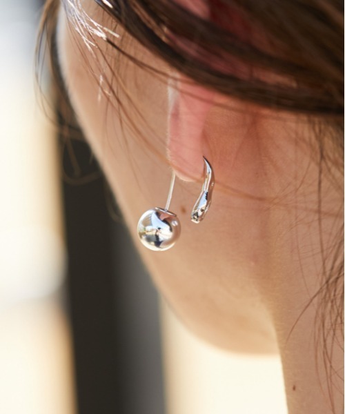 ear PAPILLONNER(イアパピヨネ)の「雫クリア×パールピアス(ピアス(両耳用)・レディース・シルバー/ゴールド・FREE)」の7枚目の写真
