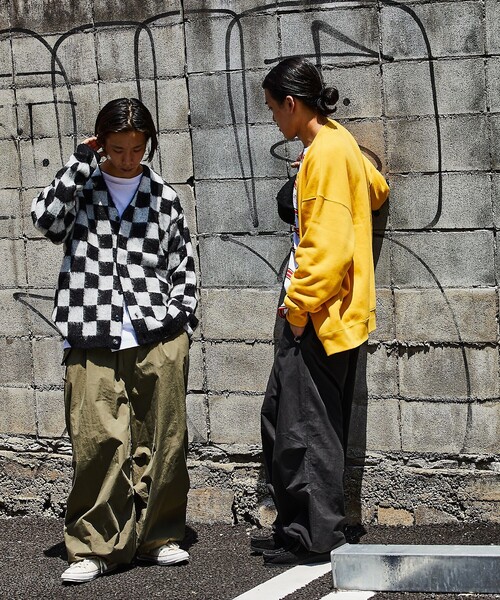 FREAK'S STORE（フリークスストア）の「WEB限定 ルーズシルエット スノーパンツ/ミリタリーパンツ（カーゴパンツ・メンズ・ブラック/ベージュ/オフホワイト/オリーブ・SMALL/MEDIUM/LARGE）」の6枚目の写真