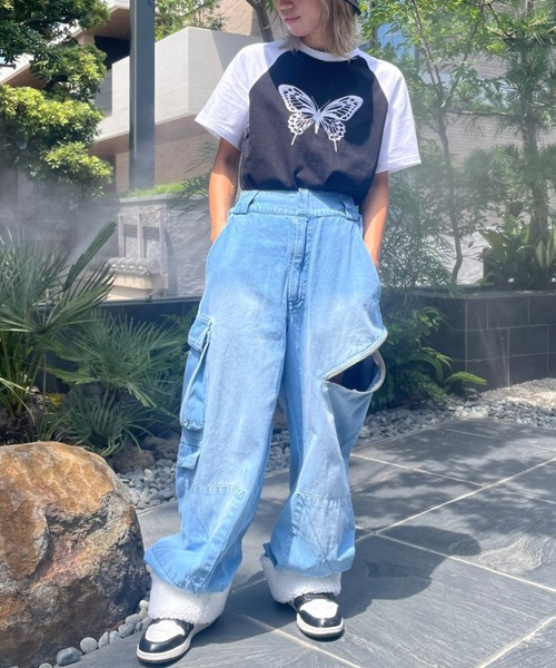 Chica（チカ）の「Chica/チカ/バタフライプリントTシャツ（Tシャツ/カットソー・レディース・ホワイト/ブラック・1/2）」の5枚目の写真