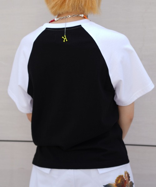 Chica（チカ）の「Chica/チカ/バタフライプリントTシャツ（Tシャツ/カットソー・レディース・ホワイト/ブラック・1/2）」の7枚目の写真