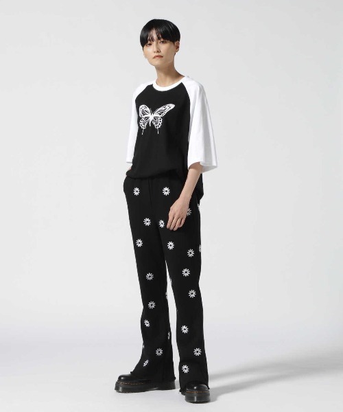 Chica（チカ）の「Chica/チカ/バタフライプリントTシャツ（Tシャツ/カットソー・レディース・ホワイト/ブラック・1/2）」の8枚目の写真