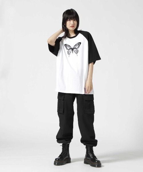 Chica（チカ）の「Chica/チカ/バタフライプリントTシャツ（Tシャツ/カットソー・レディース・ホワイト/ブラック・1/2）」の13枚目の写真