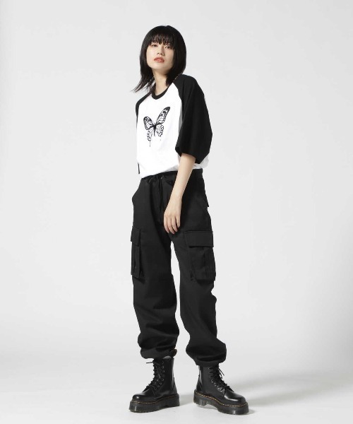 Chica（チカ）の「Chica/チカ/バタフライプリントTシャツ（Tシャツ/カットソー・レディース・ホワイト/ブラック・1/2）」の14枚目の写真