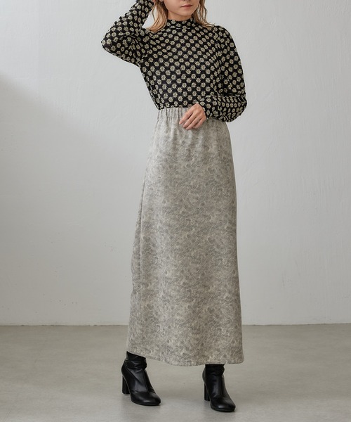 Lui's（ルイス）の「フラワーシャーリングパフブラウス（シャツ/ブラウス・レディース・ベージュ/ブラック/オフホワイト・FREE）」の16枚目の写真