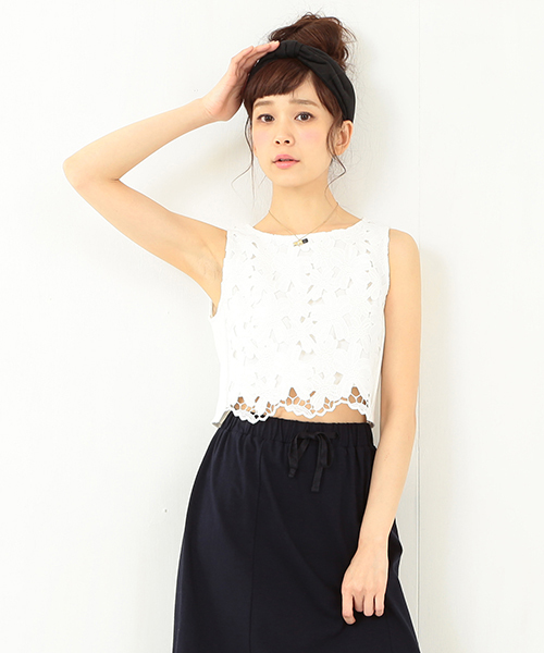 CAROLINA GLASER（カロリナ グレイサー）の「CAROLINA GLASER / レースショート トップス（その他トップス・レディース・ブラック/クリーム・ONE SIZE）」の2枚目の写真