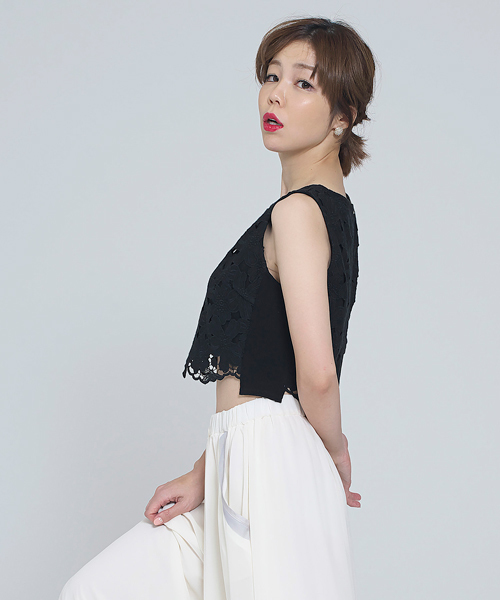 CAROLINA GLASER（カロリナ グレイサー）の「CAROLINA GLASER / レースショート トップス（その他トップス・レディース・ブラック/クリーム・ONE SIZE）」の6枚目の写真