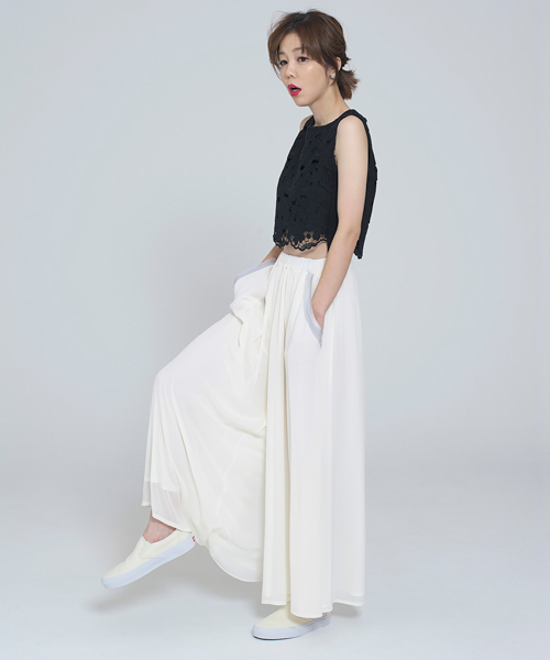 CAROLINA GLASER（カロリナ グレイサー）の「CAROLINA GLASER / レースショート トップス（その他トップス・レディース・ブラック/クリーム・ONE SIZE）」の7枚目の写真