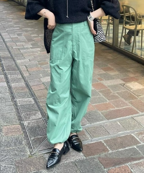 RIVE DROITE(リヴドロワ)の「多機能素材で履き心地抜群/タスランツイルベイカーパンツ(その他パンツ・レディース・ブラック/カーキ・36/38)」の1枚目の写真