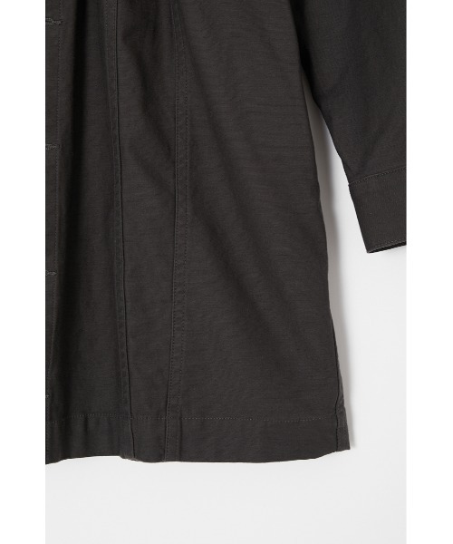 MOUSSY（マウジー）の「COTTON SHIRT MINI ドレス（シャツワンピース・レディース・ベージュ/オレンジ系その他/ライトブラック・1/2）」の9枚目の写真